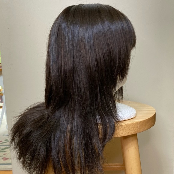 WIG Layered with Bangs